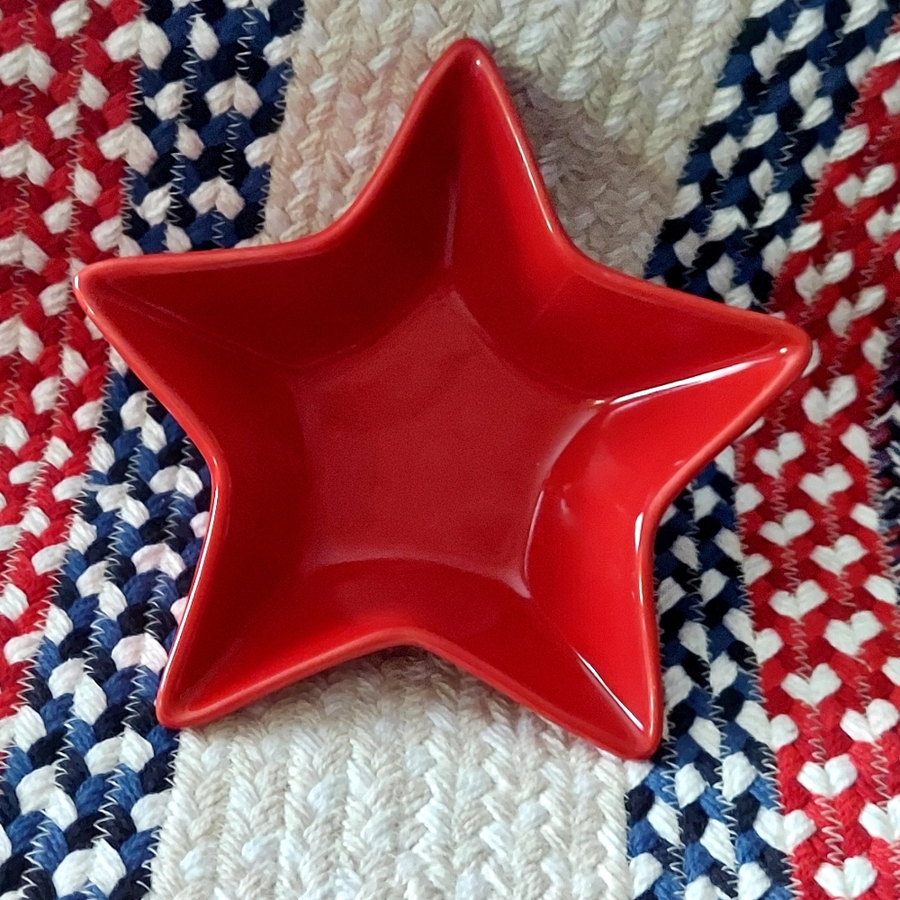 4th of July Set of 2 Hausenware Star Shaped Dishes - Picture 6 of 10
